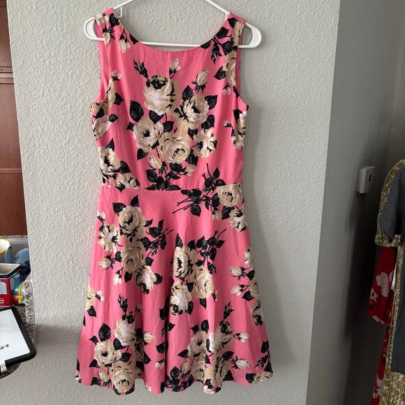 Betsey Johnson Pink Floral Fit and Flare Pleated Mini Dress Size 6 - Picture 2 of 10